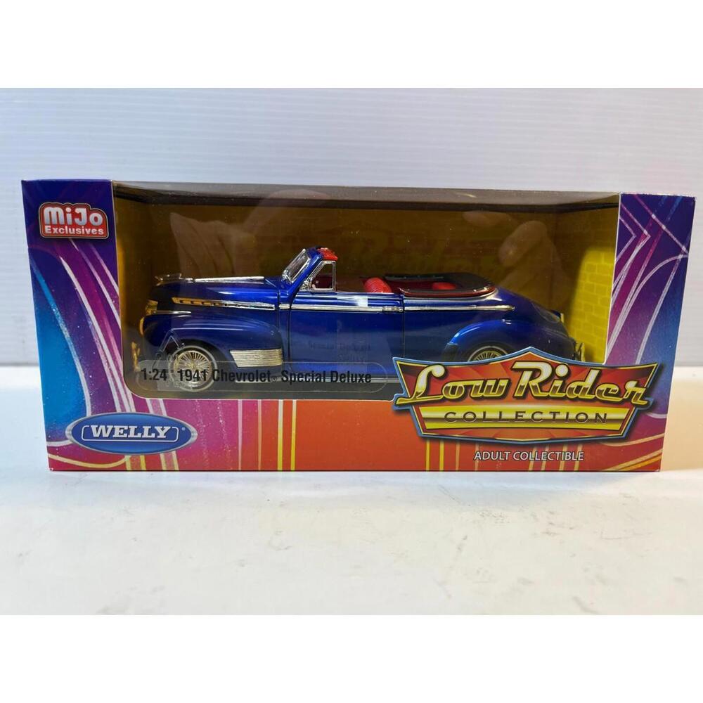 1941 Chevrolet Deluxe Special New In The Box in 1/24 Scale Diecast by Welly